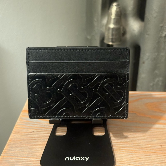 Burberry Embossed black - Picture 11 of 12